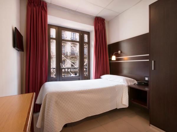 Atenas Granada : photo 2 de la chambre chambre simple