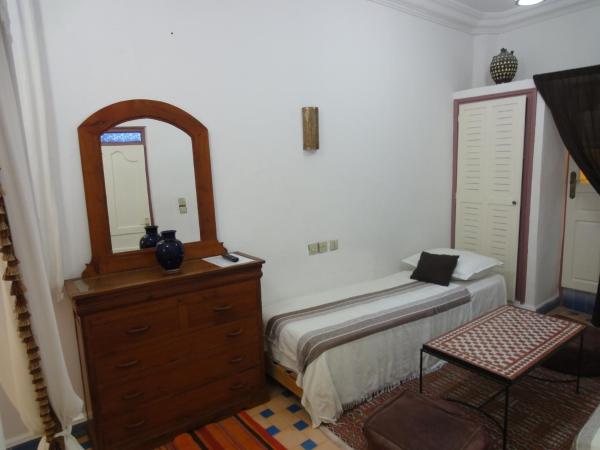 Hôtel Riad Gnaoua : photo 1 de la chambre chambre quadruple supérieure 