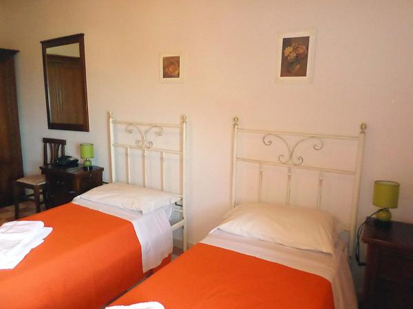 Villa Maria Pia : photo 1 de la chambre chambre lits jumeaux standard
