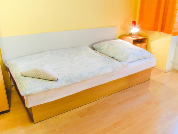 Hostel Dakura : photo 3 de la chambre chambre simple avec salle de bains commune