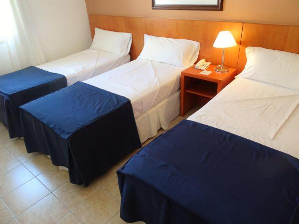 Hotel UTHGRA de las Luces : photo 1 de la chambre chambre triple standard