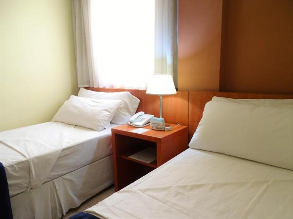 Hotel UTHGRA de las Luces : photo 9 de la chambre chambre lits jumeaux