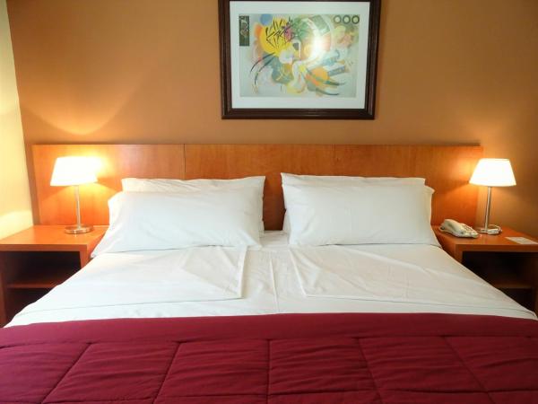 Hotel UTHGRA de las Luces : photo 1 de la chambre chambre double