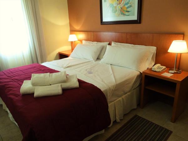 Hotel UTHGRA de las Luces : photo 6 de la chambre chambre double