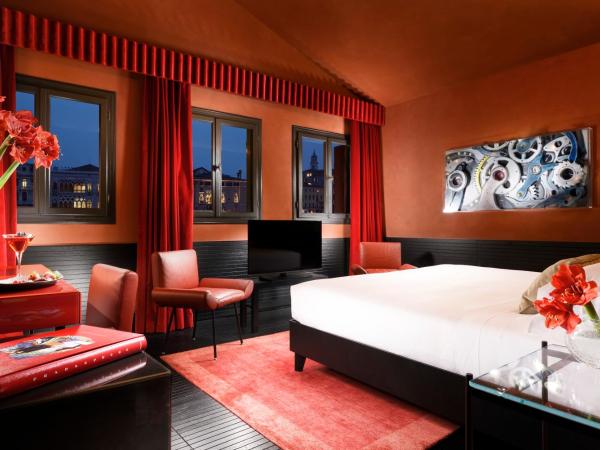 Hotel L'Orologio - WTB Hotels : photo 3 de la chambre suite