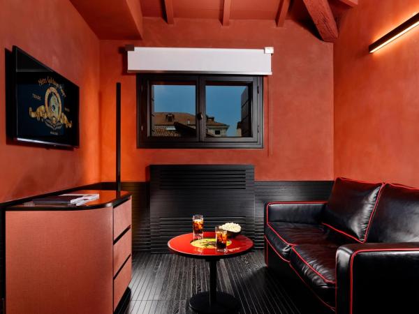 Hotel L'Orologio - WTB Hotels : photo 4 de la chambre suite