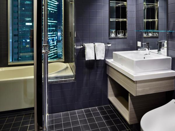Mitsui Garden Hotel Ginza Premier : photo 4 de la chambre chambre lit queen-size supérieure avec baignoire avec vue - non-fumeurs