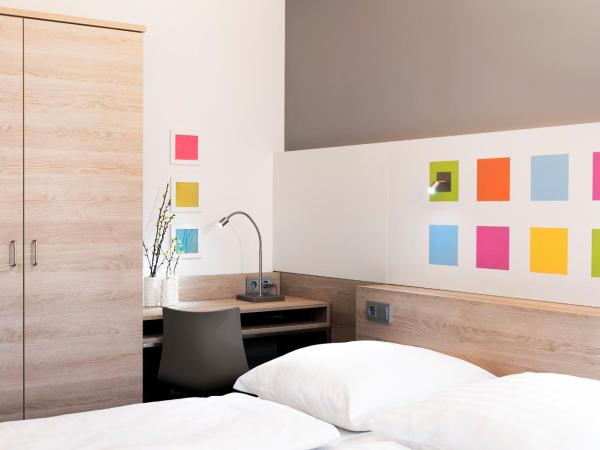 Business & Budget Hotel Tessin : photo 1 de la chambre chambre double