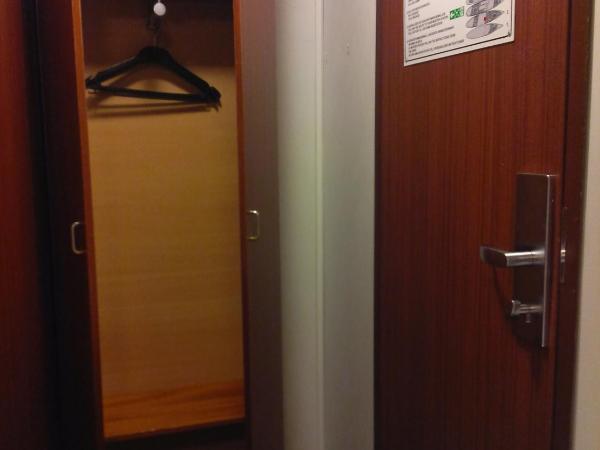 Laivahostel S/S Bore : photo 3 de la chambre inside two person cabin