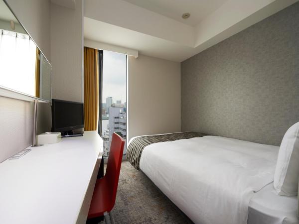 Sotetsu Fresa Inn Shimbashi-Karasumoriguchi : photo 1 de la chambre chambre double - fumeurs