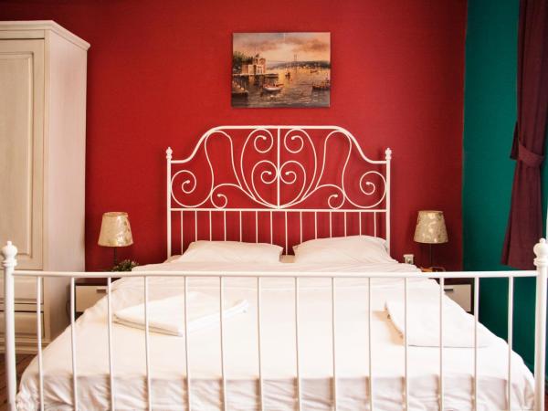 Cheers Midtown Hostel : photo 4 de la chambre chambre double avec salle de bains commune