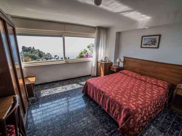 Hotel Isola Bella : photo 1 de la chambre chambre double Économique - rez-de-chaussée