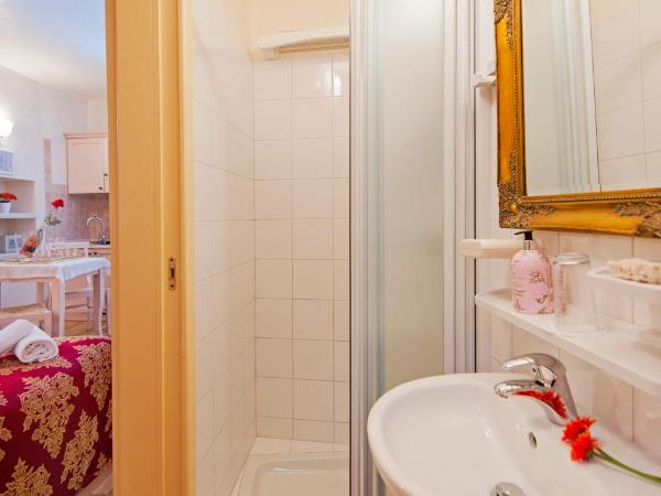 Residence LA CARERA Centro Storico : photo 6 de la chambre chambre double