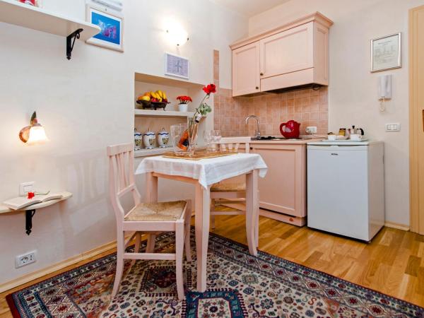 Residence LA CARERA Centro Storico : photo 4 de la chambre chambre double