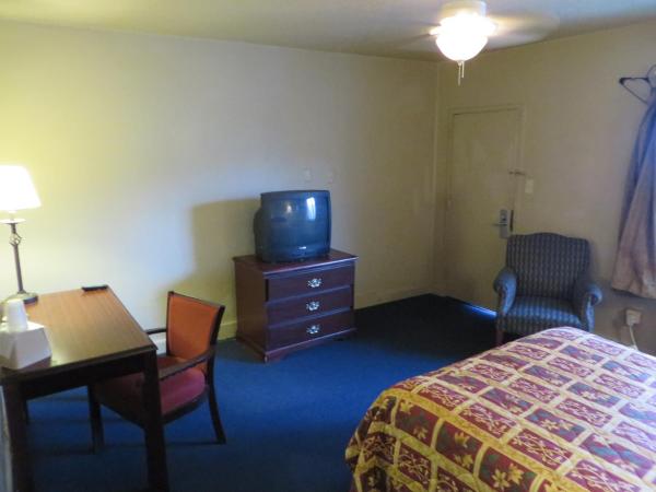 Budgetel Inn and Suites - Louisville : photo 2 de la chambre chambre simple standard