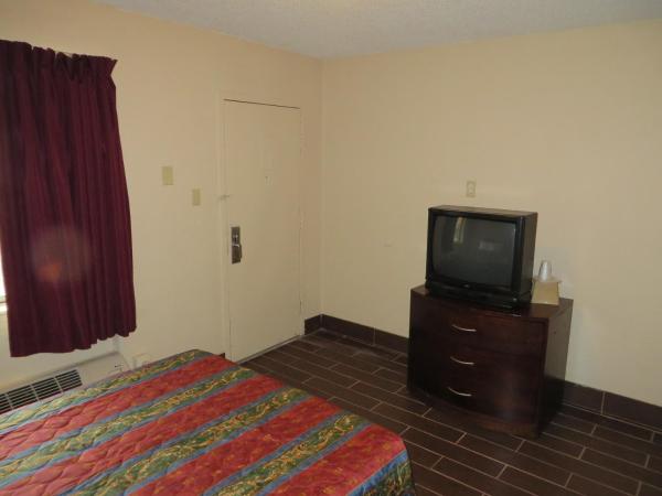 Budgetel Inn and Suites - Louisville : photo 3 de la chambre chambre simple standard