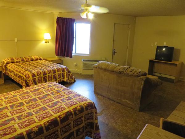 Budgetel Inn and Suites - Louisville : photo 4 de la chambre chambre double avec 2 lits doubles
