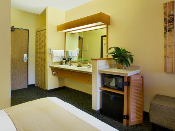 Radisson Hotel Portland Airport : photo 3 de la chambre chambre 2 lits queen-size - non-fumeurs