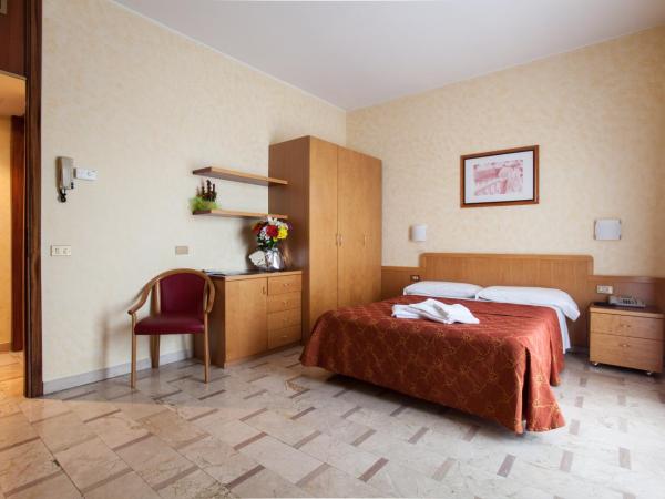 iH Hotels Milano ApartHotel Argonne Park : photo 3 de la chambre chambre double avec kitchenette