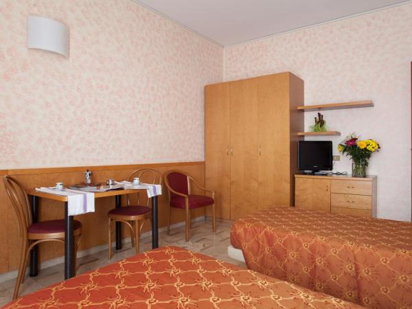 iH Hotels Milano ApartHotel Argonne Park : photo 4 de la chambre chambre double avec kitchenette