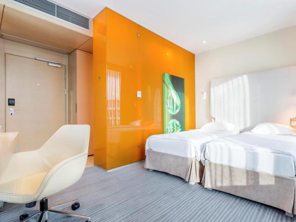 Sound Garden Hotel Airport : photo 3 de la chambre chambre lits jumeaux de luxe 