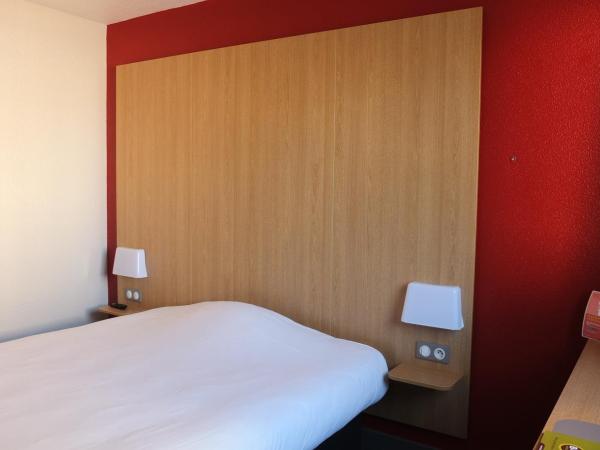 B&B HOTEL La Rochelle Centre : photo 5 de la chambre chambre triple basique