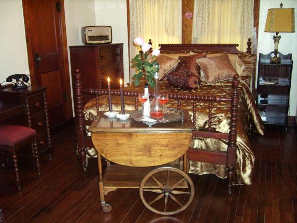 Alla's Historical Bed and Breakfast, Spa and Cabana : photo 1 de la chambre chambre double