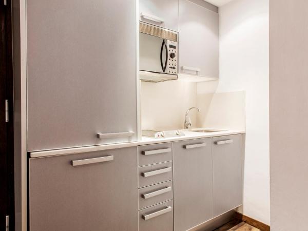 Barcelona Apartment Aramunt : photo 2 de la chambre studio standard avec terrasse (2 adultes)