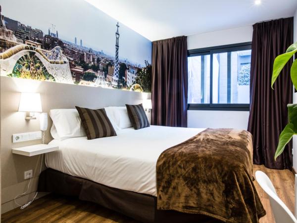 Hotel BESTPRICE Gracia : photo 10 de la chambre chambre deluxe double ou lits jumeaux