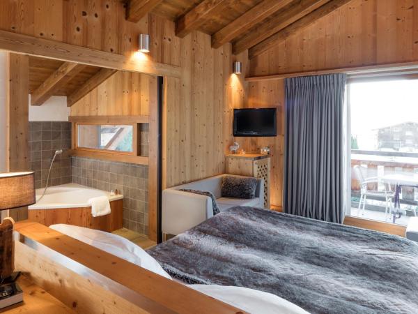 Hôtel et Spa Le Delta : photo 2 de la chambre suite lit king-size avec balcon