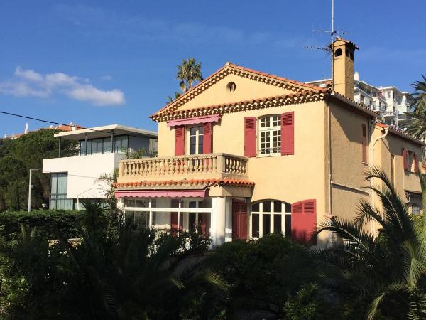 Villa Tricia Cannes : photo 4 de la chambre  chambre double de luxe avec balcon - vue partielle sur mer