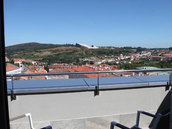 Hotel Gelmírez : photo 3 de la chambre chambre double ou lits jumeaux avec terrasse