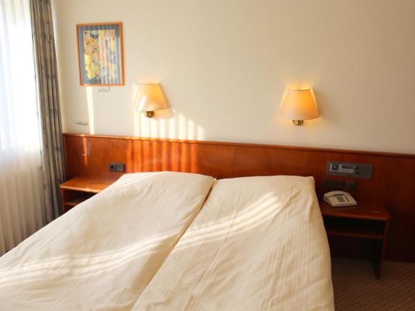 Hotel Elbroich : photo 1 de la chambre chambre double ou lits jumeaux