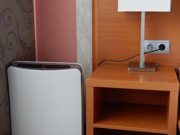 Avanti Hotel : photo 5 de la chambre chambre double ou lits jumeaux antiallergique avec accès au centre relax public