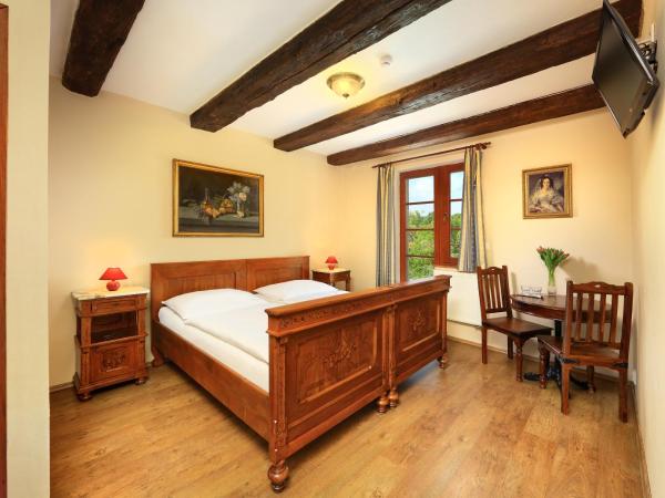 Penzion Prelat : photo 6 de la chambre chambre double ou lits jumeaux avec balcon