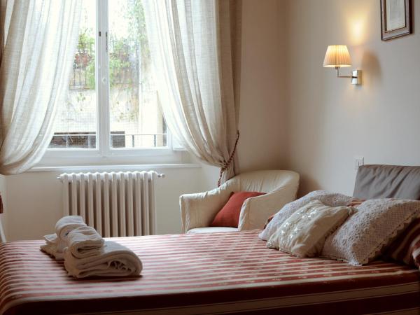 B&B Isola d'Arno : photo 5 de la chambre chambre double deluxe