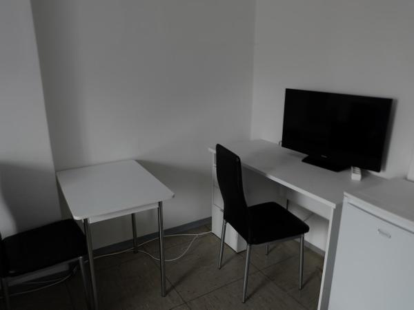 Montagehotel Bed & Steel : photo 1 de la chambre chambre lits jumeaux Économique avec salle de bains commune