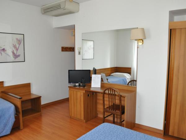 Hotel Igea : photo 7 de la chambre chambre triple