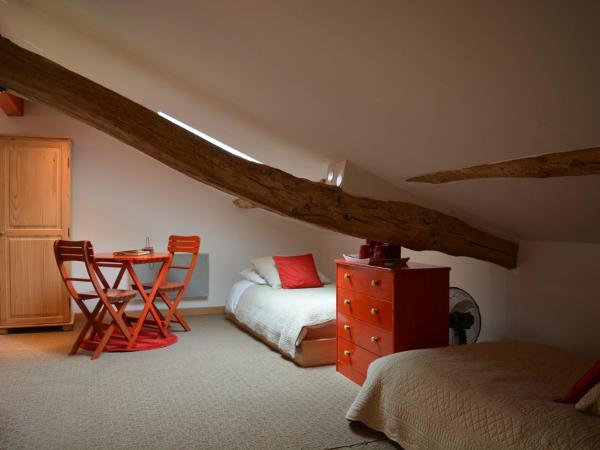 Le Clos de Saint Amour : photo 6 de la chambre chambre familiale cupidon