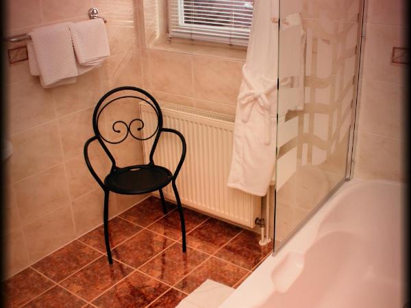 Hotel Vila Tina : photo 1 de la chambre chambre double ou lits jumeaux Économique