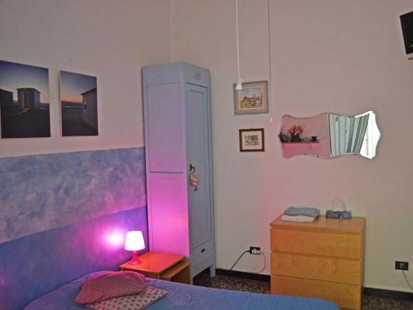 B&B Blue Home : photo 3 de la chambre chambre triple basique avec salle de bains commune
