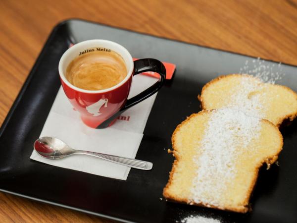 Telioni Hotel : photo 8 de la chambre chambre triple