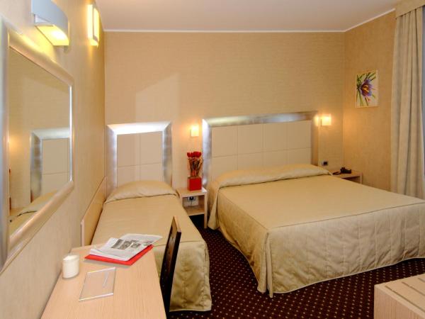 Hotel Susa : photo 6 de la chambre chambre triple