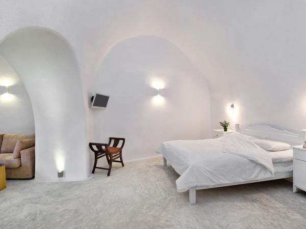Hotel Thireas : photo 2 de la chambre suite cave familiale