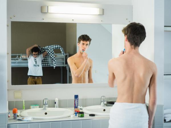 Jacques Brel Youth Hostel : photo 3 de la chambre chambre quadruple