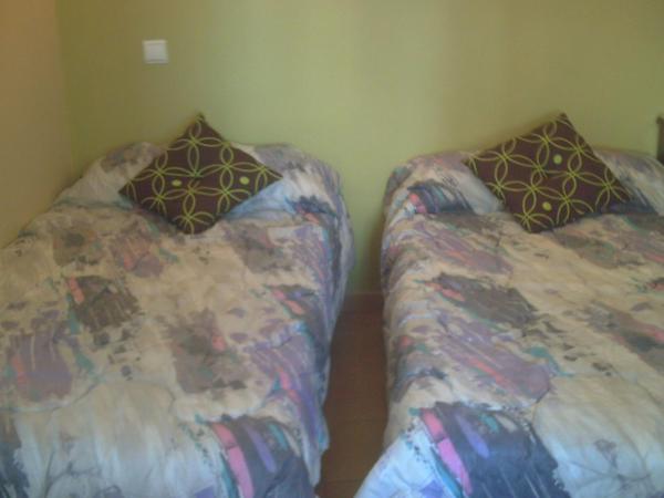 Guest House Capitao Mor : photo 9 de la chambre chambre double ou lits jumeaux avec salle de bains commune