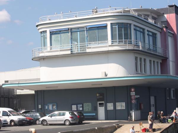 Appartement Design I - Port du Rosmeur - Douarnenez : photo 6 de la chambre appartement - vue sur mer