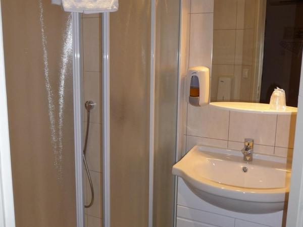 La Godinière : photo 2 de la chambre chambre double confort