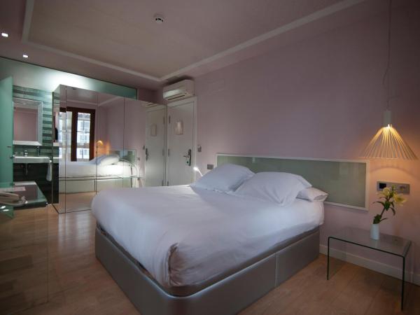 Casas Reais Boutique : photo 6 de la chambre chambre double deluxe avec balcon ou galerie