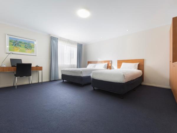 Ramada Encore Belconnen : photo 1 de la chambre chambre triple